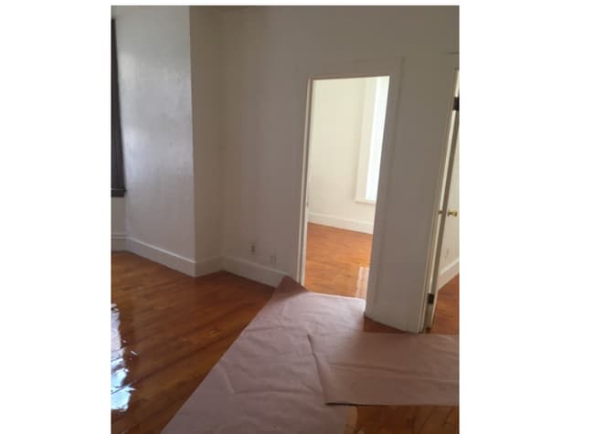 Building Photo - 4 Adella Pl