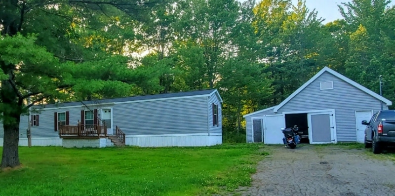 Primary Photo - 24 Henderson Ln