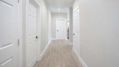 Building Photo - 7727 Chasewood Dr