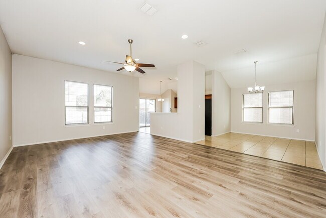 Foto del edificio - 1357 Illinois Ave