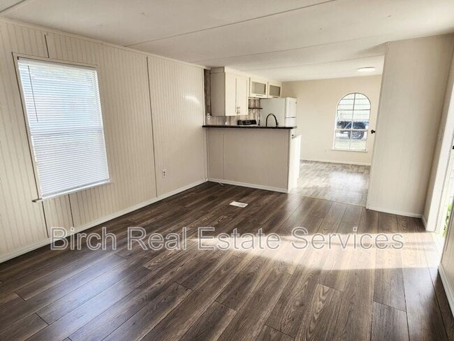 Foto del edificio - 7211 Lofty Dr