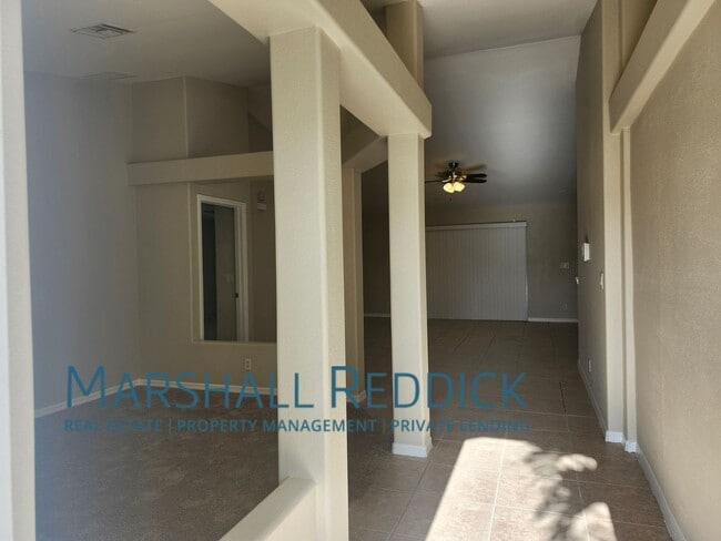 Building Photo - Single Family Home in Cape Coral - 4 Bedro...