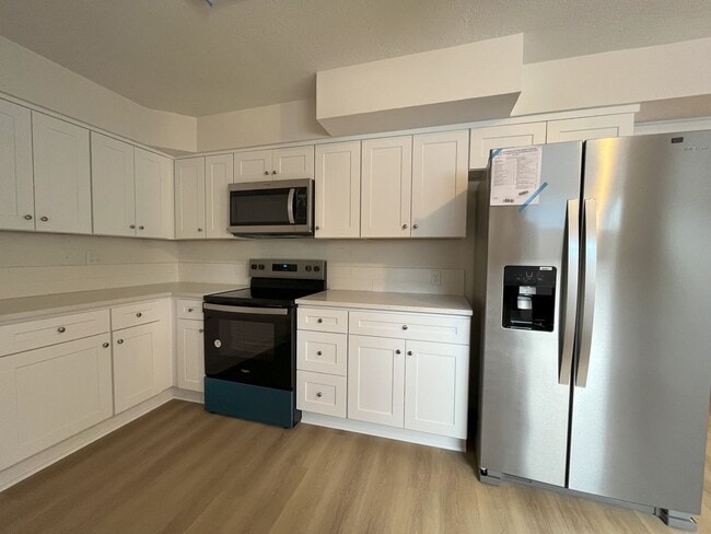 Building Photo - Renovated 3-Bedroom Home with Modern Kitch...