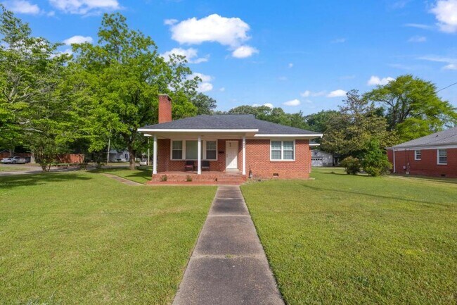 Building Photo - 803 N Ellis Ave
