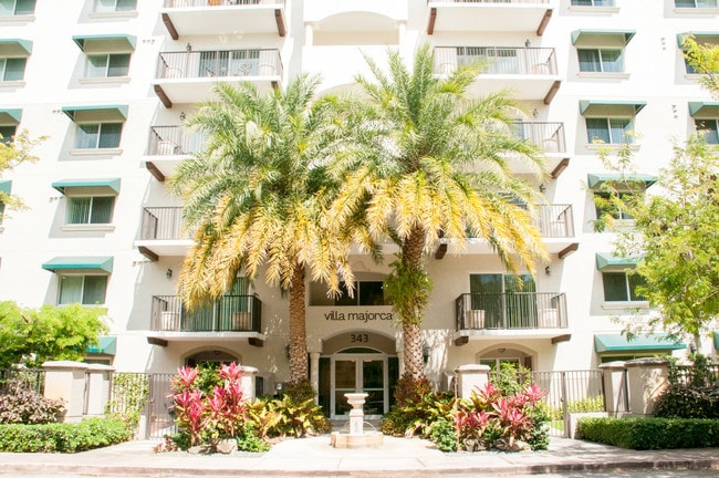 Building Photo - Villa Majorca