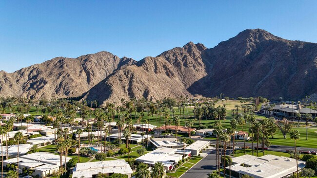 Foto del edificio - 45735 Pawnee Rd