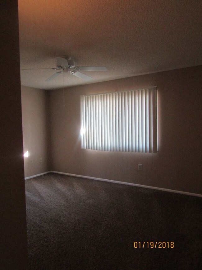 Building Photo - 13022 W Butterfield Dr