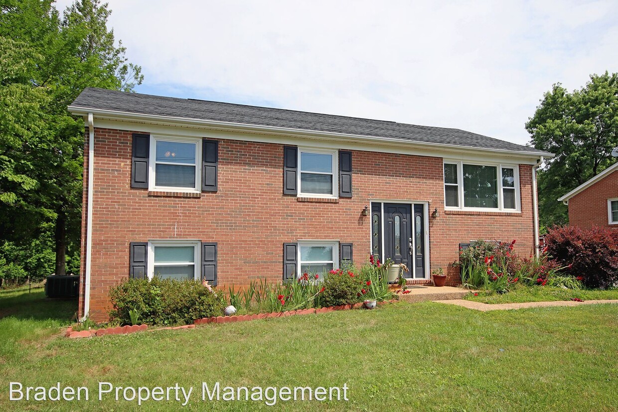 Primary Photo - 3 br, 1.5 bath House - 2309 Wakefield Road...