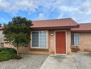 Building Photo - 700 Spring Meadow Ct