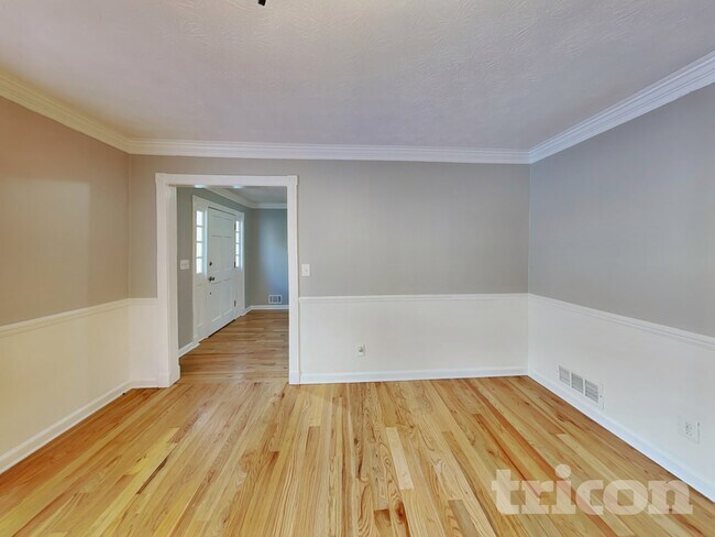 Foto del edificio - 361 Willow Glenn Dr