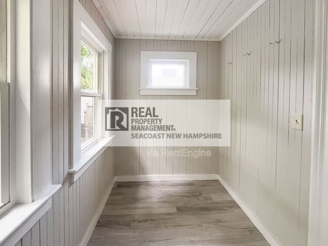 Building Photo - 15 Court St