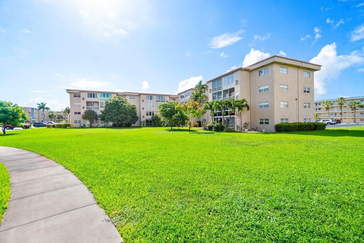 Foto principal - 2615 NE 1st Ct