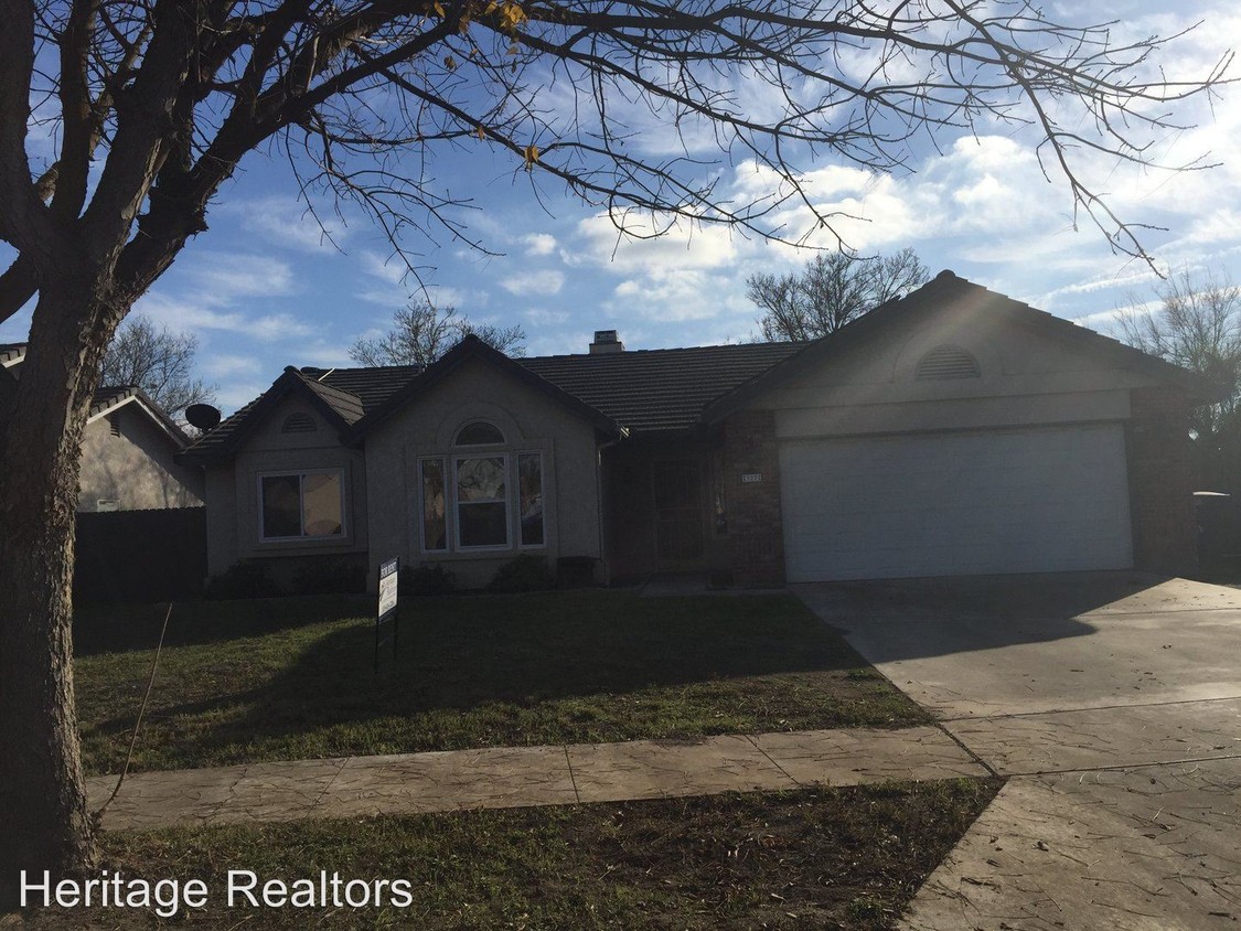 Primary Photo - 3 br, 2 bath House - 327 Devon Drive