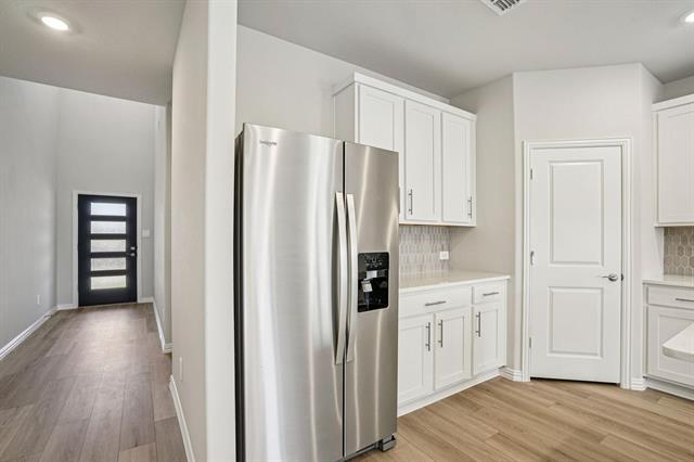 Foto del edificio - 504 Midnight Oak Dr