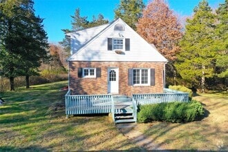 Building Photo - 443 Benson Rd