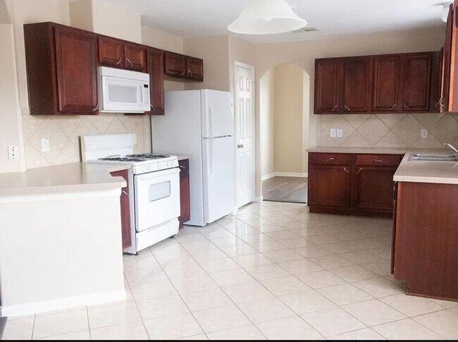 Foto del edificio - 25239 Clover Ranch Dr