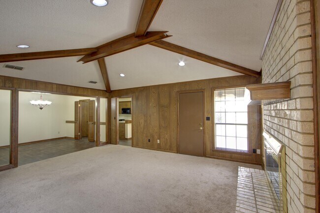 Foto del edificio - 3604 Skyline Blvd