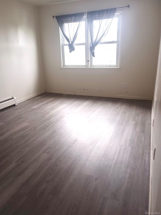 Foto del edificio - 84-03 Chapin Pkwy