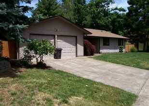 Building Photo - 3613 NW Tyler Pl