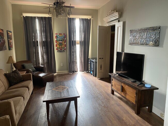 Photo - 1112 9th St Apartments