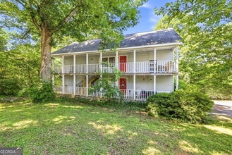 Building Photo - 205 Pineview Dr