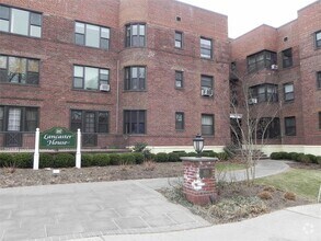 Building Photo - 160 S Middle Neck Rd