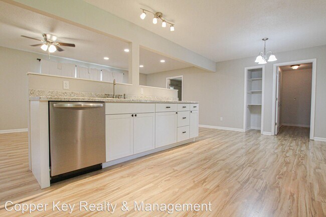 Building Photo - 3 br, 2 bath House - 219 Hallbrook Drive