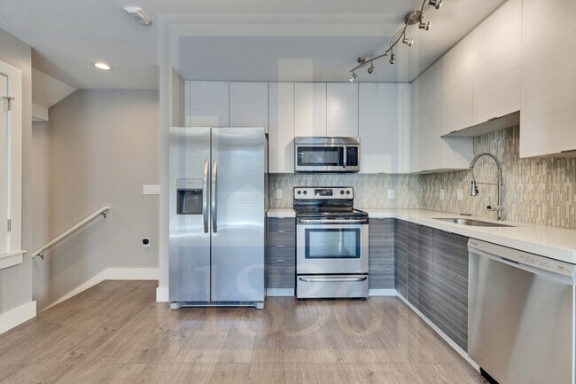 Foto del edificio - 604 N Bluff Dr