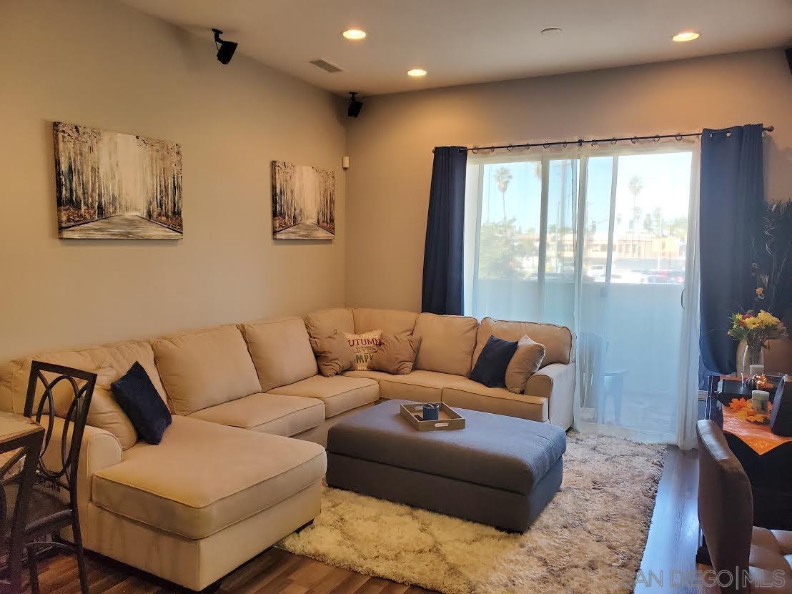 Primary Photo - 5061 Waterview Way