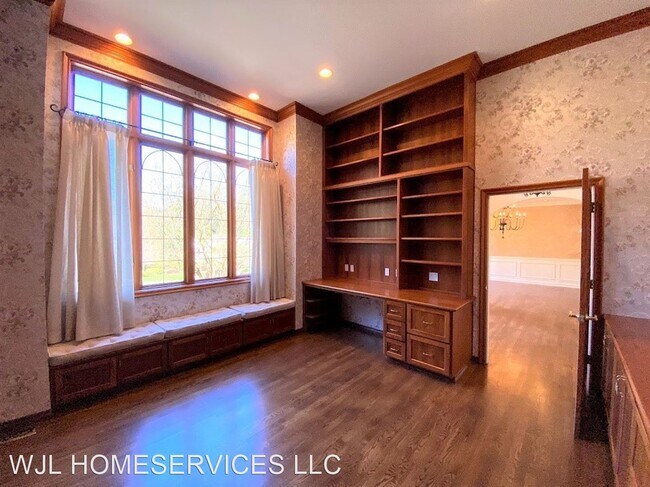 Building Photo - 4 br, 4 bath House - 1668 100th Place SE