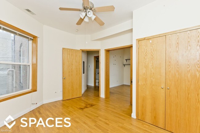 Building Photo - 3 br, 1 bath  - 2700 W Chicago Ave 2R