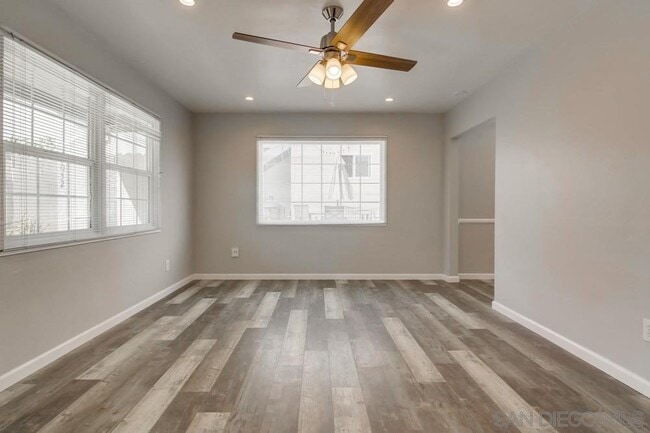 Building Photo - 1056 Turquoise St