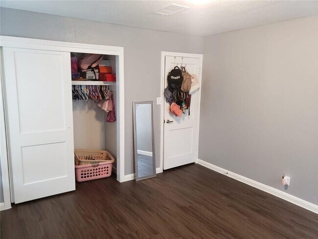 Foto del edificio - 18901 Hogeye Rd