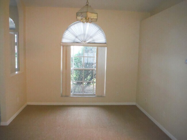 Building Photo - 9810 La Rita Pl