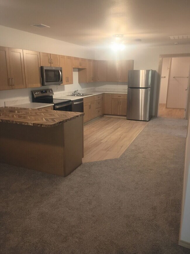 Foto del edificio - This one has it ALL! Rare with privacy and views! Large shed and truck/boat storage!