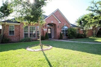 Building Photo - 8105 Halliford Dr