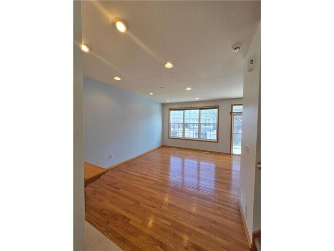 Foto del edificio - 15842 Frisian Ln