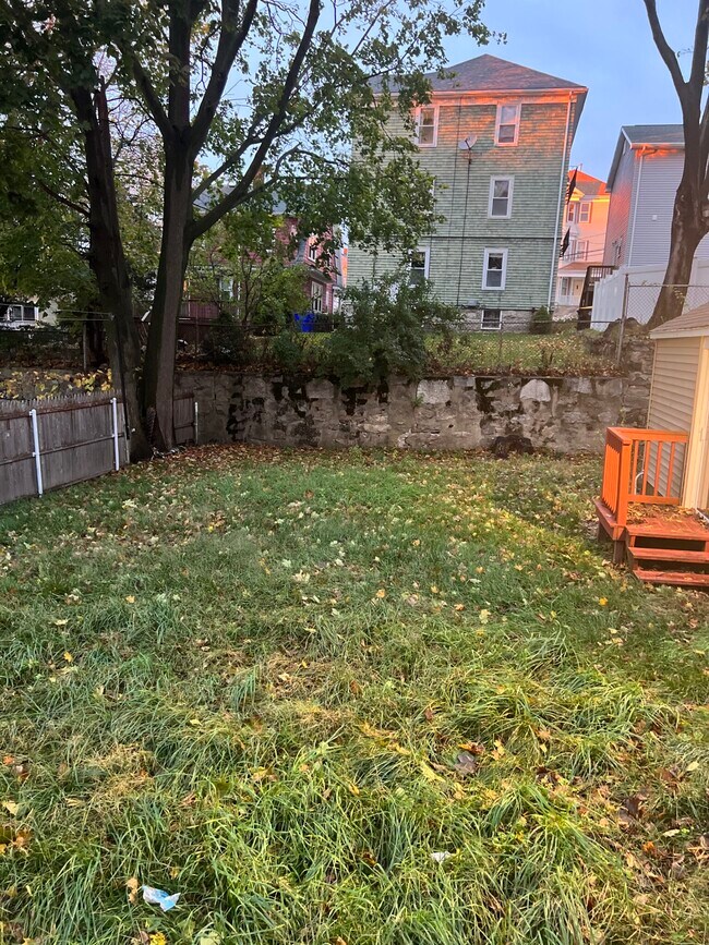 276 Hamlet St, Fall River, MA 02724 Rentals in Fall River at 276 Hamlet