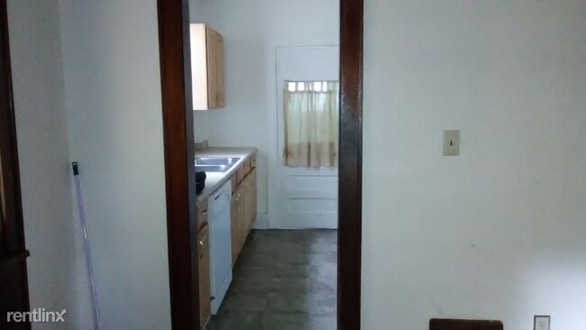 Foto del edificio - 2 br, 1 bath House - 736 Carpenter Street