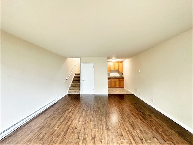 Building Photo - Spacious, 2-story 1 Bed/ 1 Bath Loft apart...