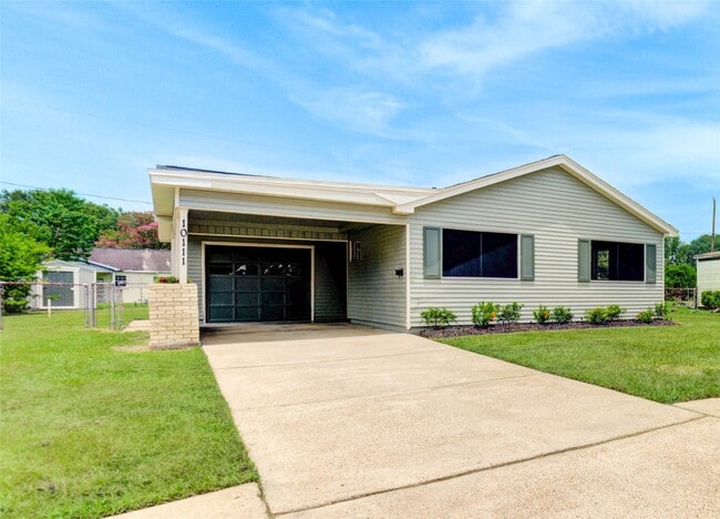 Building Photo - 10111 Fonville Dr