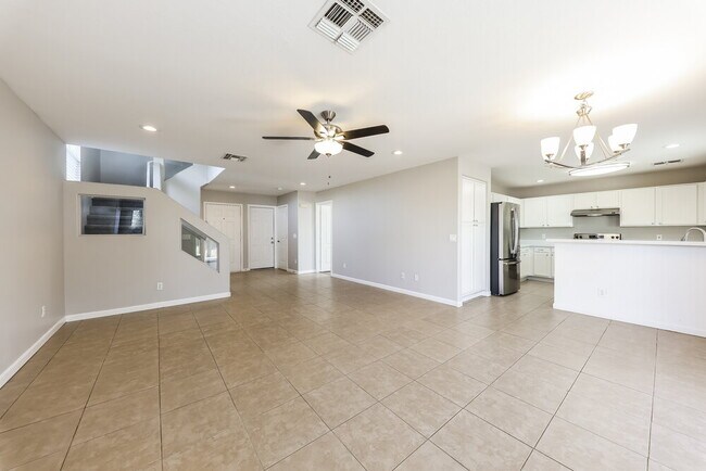 Foto del edificio - 12249 W Larkspur Rd