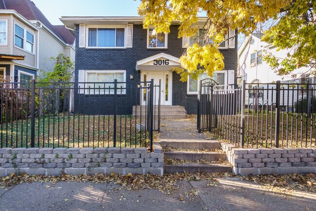 Foto del edificio - 3016 Pleasant Ave