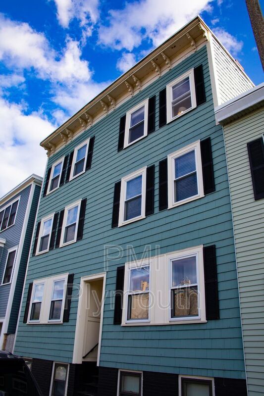 Building Photo - 348 Medford St