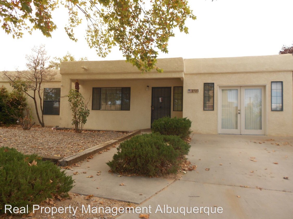 Primary Photo - 2723 El Tesoro Escondido NW
