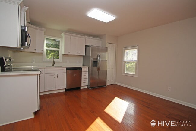 Building Photo - Fully Remodeled Home with Detached Garage ...