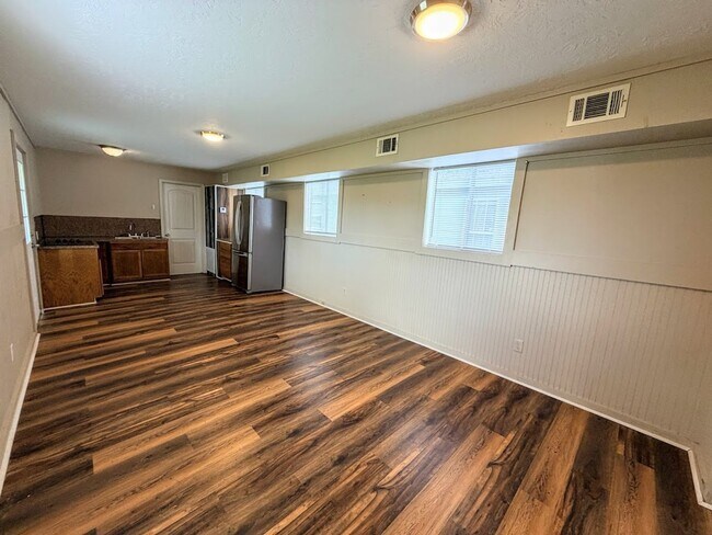 Foto del edificio - Affordable 1 BR, 1 BA Mobile Home on a Private Lot in Sulphur, LA