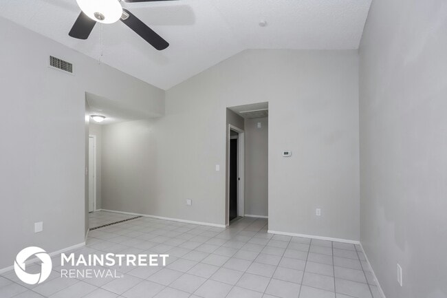 Building Photo - 834 Cinnamon Dr