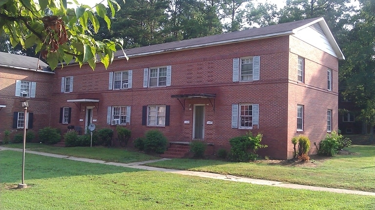 Building Photo - 109-113 E Weatherspoon St