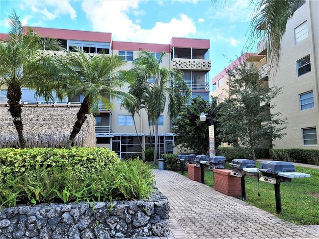 Foto del edificio - 410 NW 68th Ave